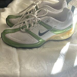 2004 Nike Air Max 180 Women 10.5